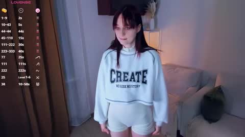 Kelly  Lilly online show from 02.08.26