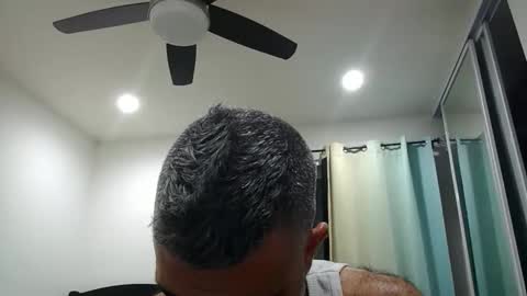 h0nest84 online show from 11.13.25