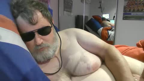 Snapshot of h20976 chatting on 12.27.24 h20976 online show from 12.27.24