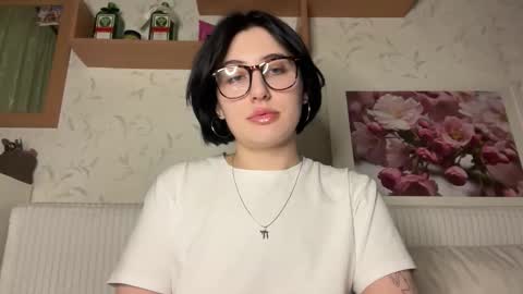 Helga online show from 10.27.25