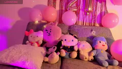 Snapshot of h3llokitty_ chatting on 03.27.26 Hello Kitty online show from 03.27.26