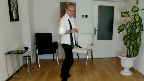 Snapshot of h_blackwood chatting on 06.06.26 H. Blackwood online show from 06.06.26
