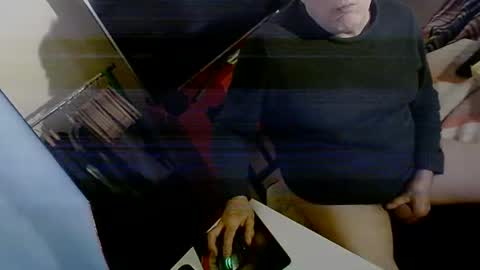 Snapshot of hacknoob62 chatting on 12.19.24 hacknoob62 online show from 12.19.24