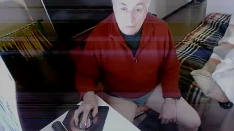 Snapshot of hacknoob62 chatting on 01.12.25 hacknoob62 online show from 01.12.25