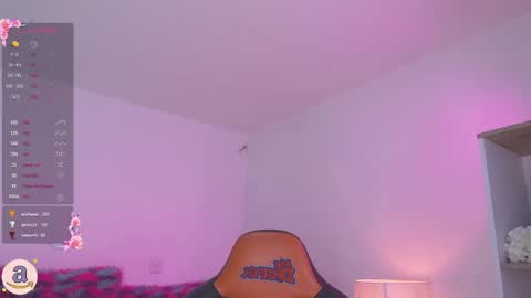 Snapshot of hade_collinss chatting on 01.27.25 Hade online show from 01.27.25