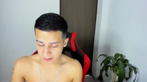 hades_horny_ online show from 04.15.26