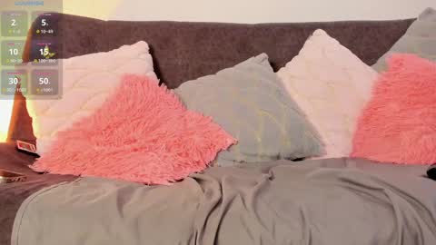 Snapshot of haileebeer_ chatting on 02.20.25 Hailee online show from 02.20.25