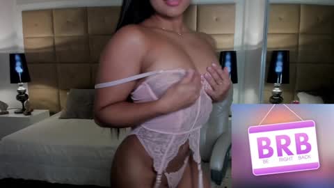 Snapshot of hailey_florez chatting on 02.03.25 hailey online show from 02.03.25