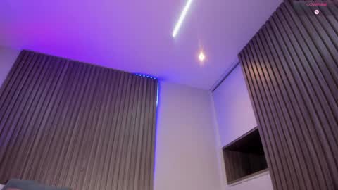 laura online show from 04.15.26