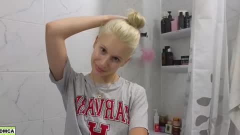 hailey_would online show from 09.30.25