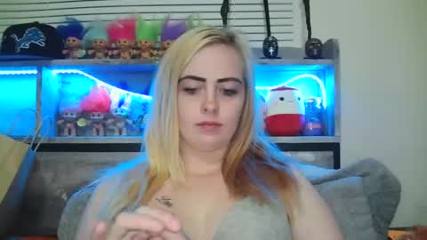 Snapshot of haileyakuma69 chatting on 12.09.24 Hailey and d online show from 12.09.24