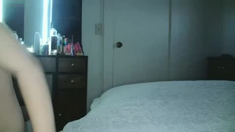 Snapshot of haileyakuma69 chatting on 12.19.24 Hailey and d online show from 12.19.24