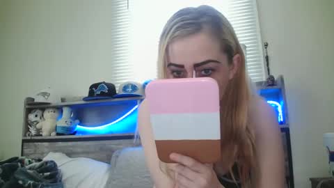 Snapshot of haileyakuma69 chatting on 02.03.25 Hailey and d online show from 02.03.25