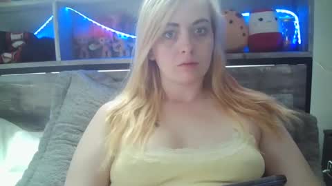 Snapshot of haileyakuma69 chatting on 03.03.25 Hailey and d online show from 03.03.25