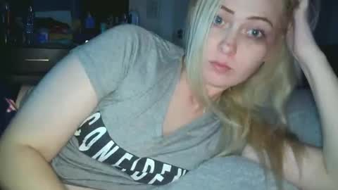 Snapshot of haileyakuma69 chatting on 11.01.25 Hailey and d online show from 11.01.25