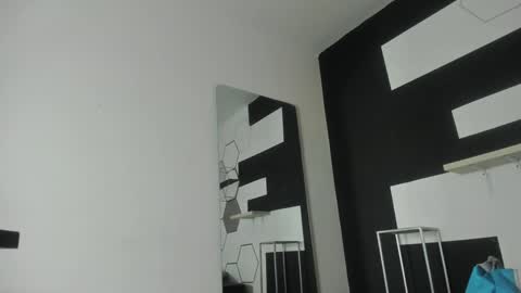 haileycat_ online show from 01.21.25