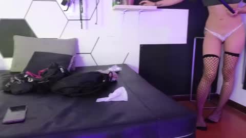 haileycat_ online show from 09.12.25