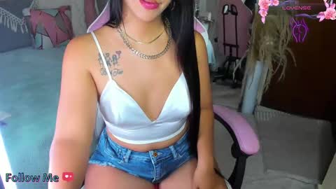 Snapshot of haileylove2 chatting on 09.17.25 Hailey online show from 09.17.25