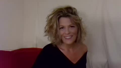 Snapshot of haileys123 chatting on 12.08.24 Hailey online show from 12.08.24