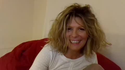 Snapshot of haileys123 chatting on 02.13.25 Hailey online show from 02.13.25