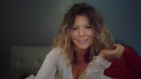 Snapshot of haileys123 chatting on 09.19.25 Hailey online show from 09.19.25