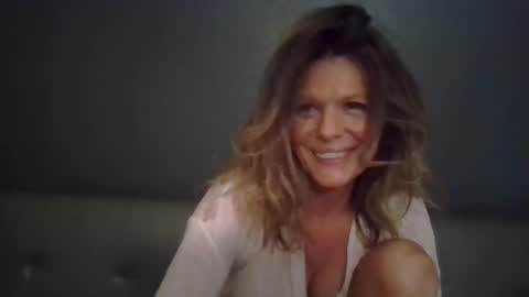 Snapshot of haileys123 chatting on 10.07.25 Hailey online show from 10.07.25