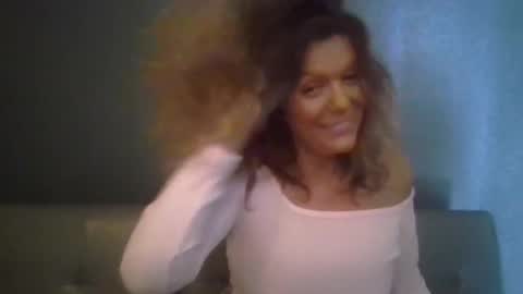 Snapshot of haileys123 chatting on 11.05.25 Hailey online show from 11.05.25