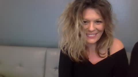 Snapshot of haileys123 chatting on 11.12.25 Hailey online show from 11.12.25