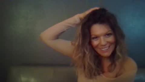 Hailey online show from 12.13.25