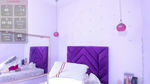 haileystonei online show from 11.30.25