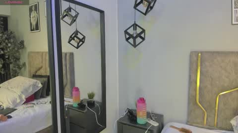 haileystonei online show from 02.15.26