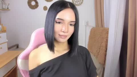 Snapshot of hailyourqueenofsatisfaction chatting on 04.12.26 Haily online show from 04.12.26