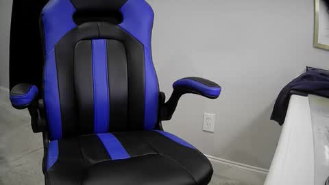 Snapshot of hairbear63 chatting on 11.30.25 HairBear63 online show from 11.30.25