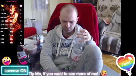 Snapshot of hairyass25yo chatting on 02.21.25 Puppy3 StockyDaddiesmusclebearsbeefybigmans online show from 02.21.25