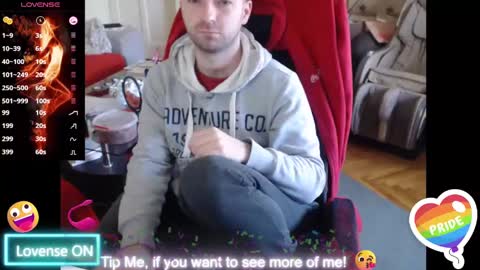 Snapshot of hairyass25yo chatting on 02.21.25 Puppy3 StockyDaddiesmusclebearsbeefybigmans online show from 02.21.25