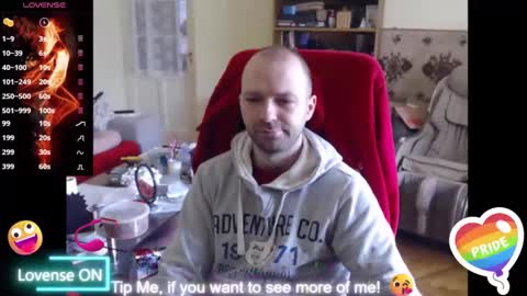 Snapshot of hairyass25yo chatting on 02.22.25 Puppy3 StockyDaddiesmusclebearsbeefybigmans online show from 02.22.25