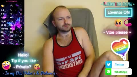 Snapshot of hairyass25yo chatting on 10.11.25 Puppy3 StockyDaddiesmusclebearsbeefybigmans online show from 10.11.25