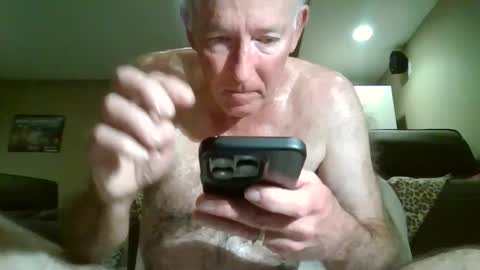 Snapshot of hairybater26 chatting on 02.10.25 Harry online show from 02.10.25