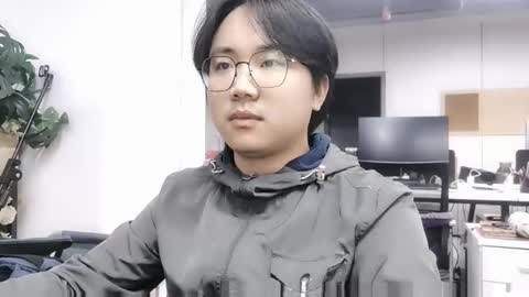 Snapshot of hairycol66 chatting on 11.28.25 hairycol66 online show from 11.28.25