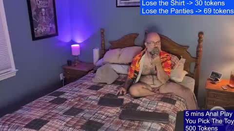 HairyDaddyBear69 online show from 10.21.25