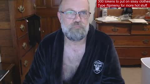 HairyDaddyBear69 online show from 04.20.26