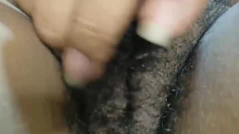 Snapshot of hairygirl83 chatting on 11.07.25 hairygirl83 online show from 11.07.25