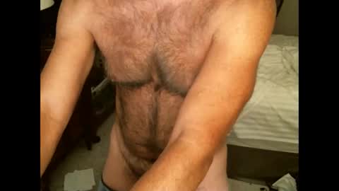 Hairy pecs online show from 09.08.25
