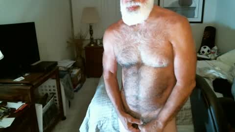 Snapshot of hairypecsguy chatting on 07.07.26 Hairy pecs online show from 07.07.26