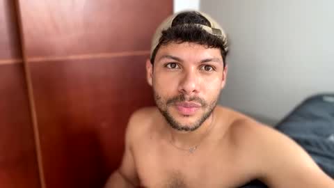 Independent       model  online show from 01.18.25