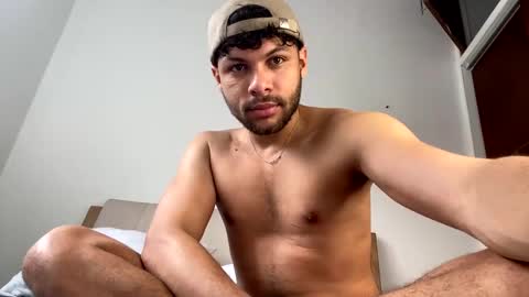 Independent       model  online show from 02.09.25