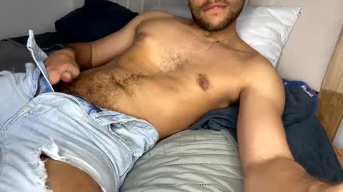 Independent       model  online show from 03.11.25