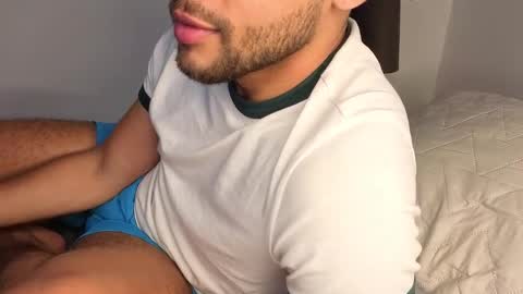 Independent       model  online show from 11.04.25