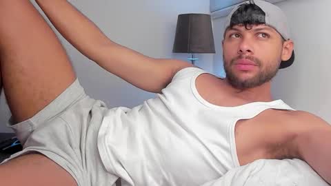 Independent       model  online show from 03.22.26