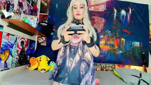 Haku Please help me with your thumbs up its important  online show from 11.05.25